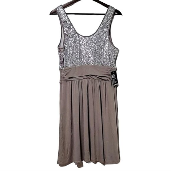 Express Sequins Sleeveless Dress NWT - Picture 2 of 3